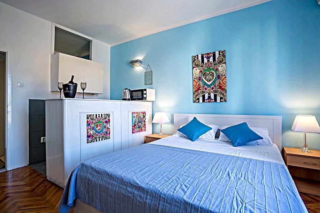 Apartments Marija Supetar Habitación foto